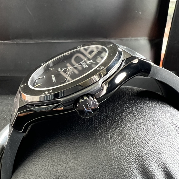 ウブロコピー時計背面デザイン